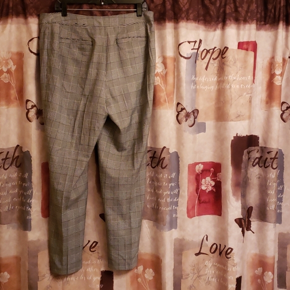 Pants - Picture 2 of 3